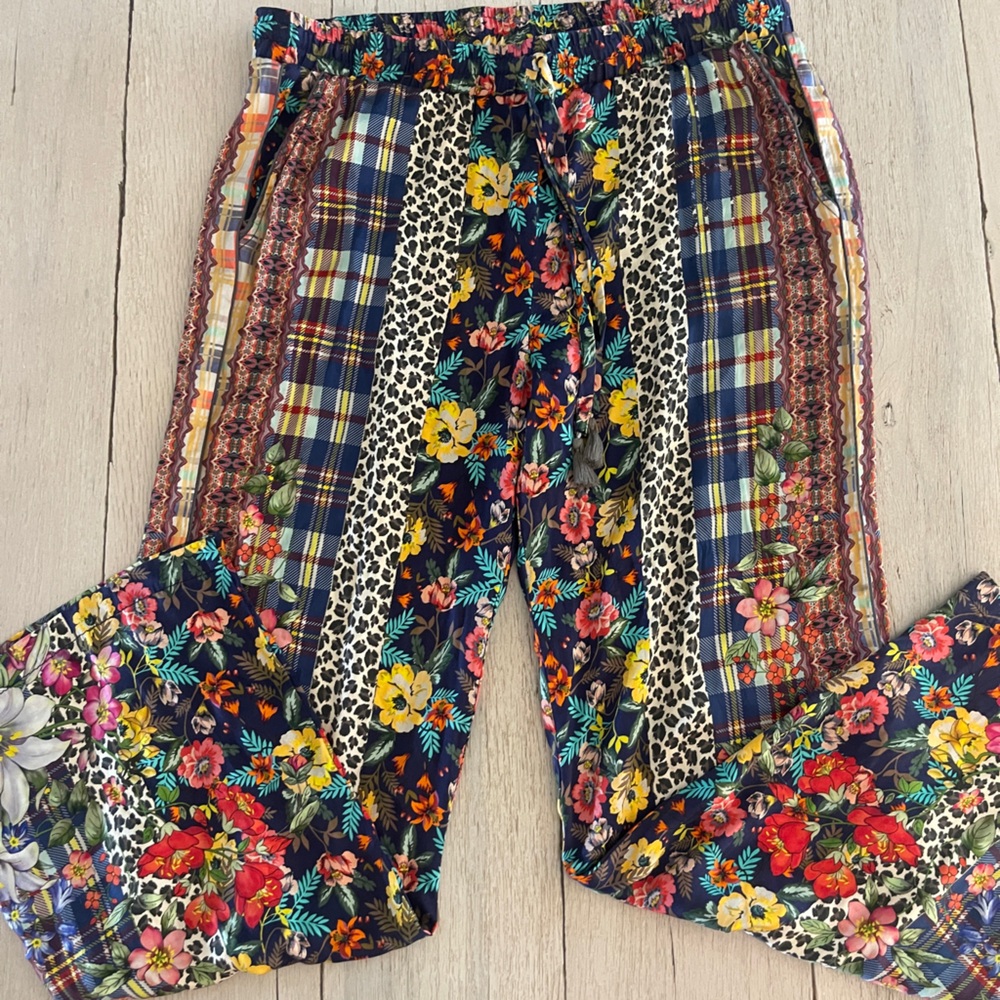 Johnny Was Ekon Silk Printed Pants
